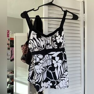 Black and White Floral Tankini Top